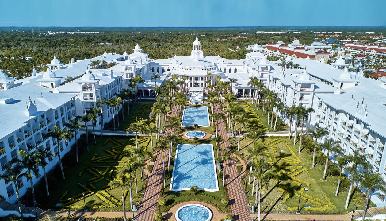 How to get to Riu Palace Punta Cana from Punta Cana International Airport