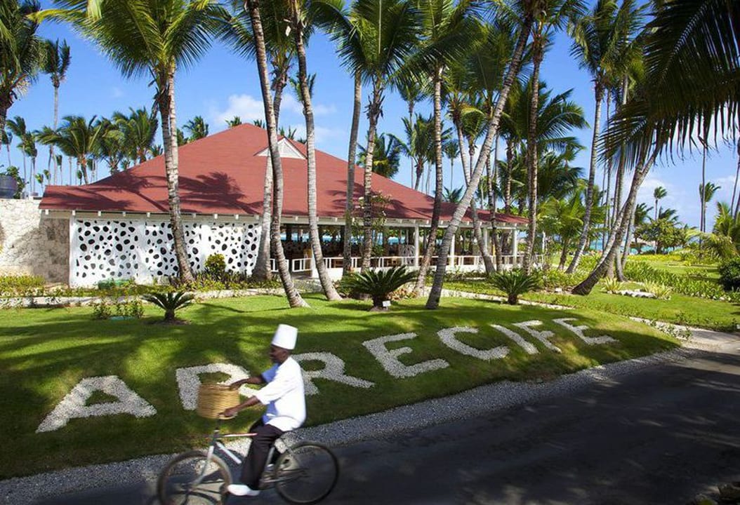 How to get from the Punta Cana Airport to the Grand Palladium Palace