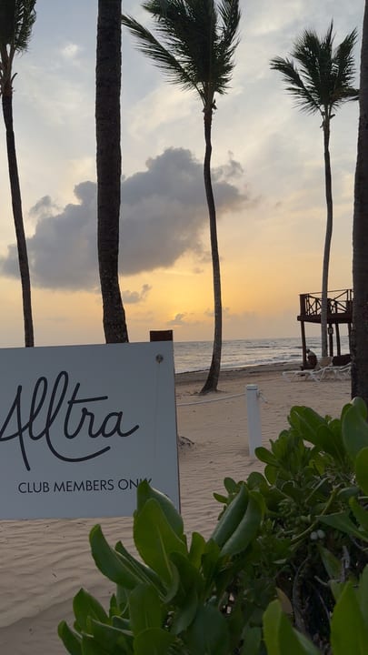 Luxury Transfers in Punta Cana:  Guide to Premium Chauffeur and Executive Transportation Services
